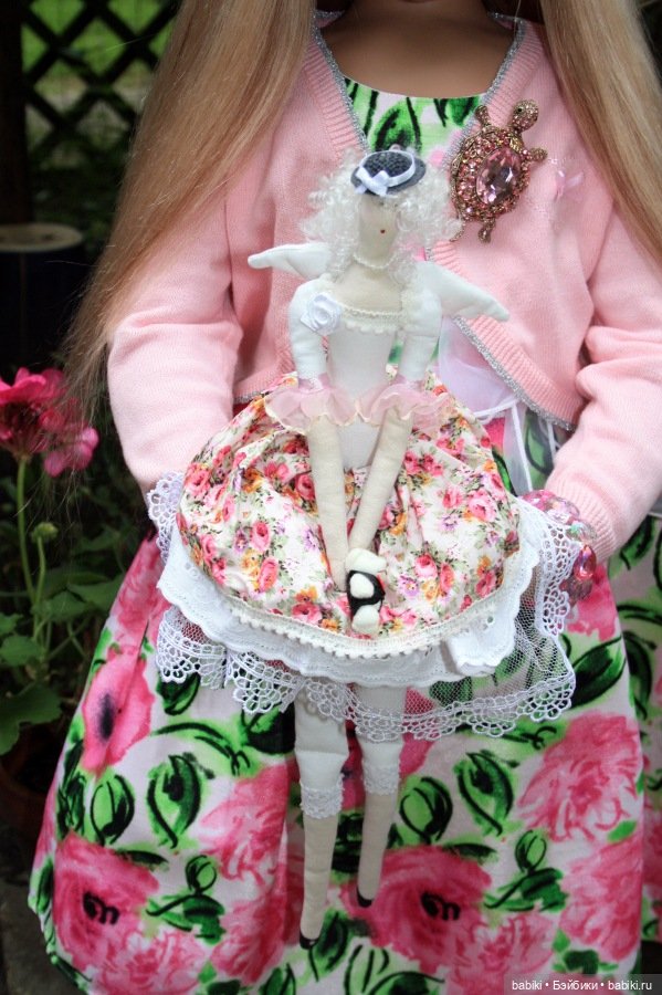 Тира и Моня в саду. Коллекционные куклы от Annette Himstedt (фото 3)