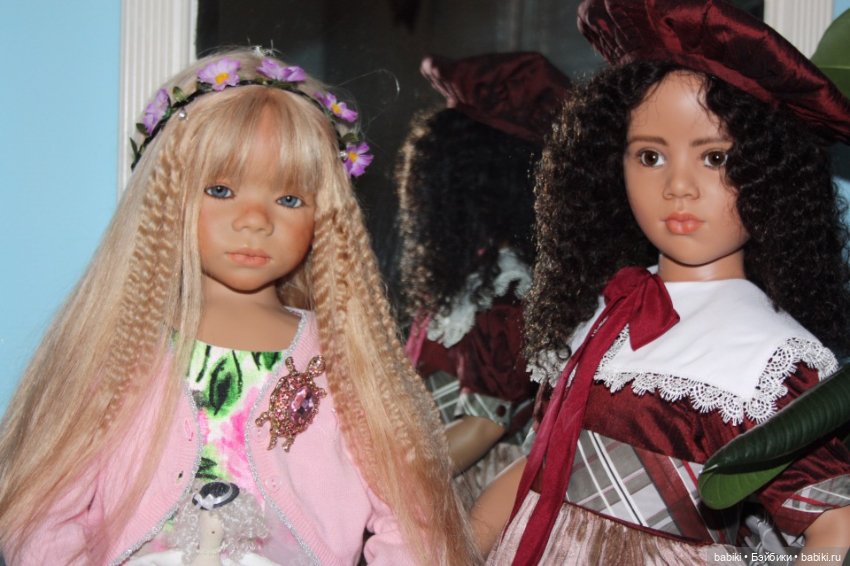 Две жемчужинки белая и черная - Моня и Кандида