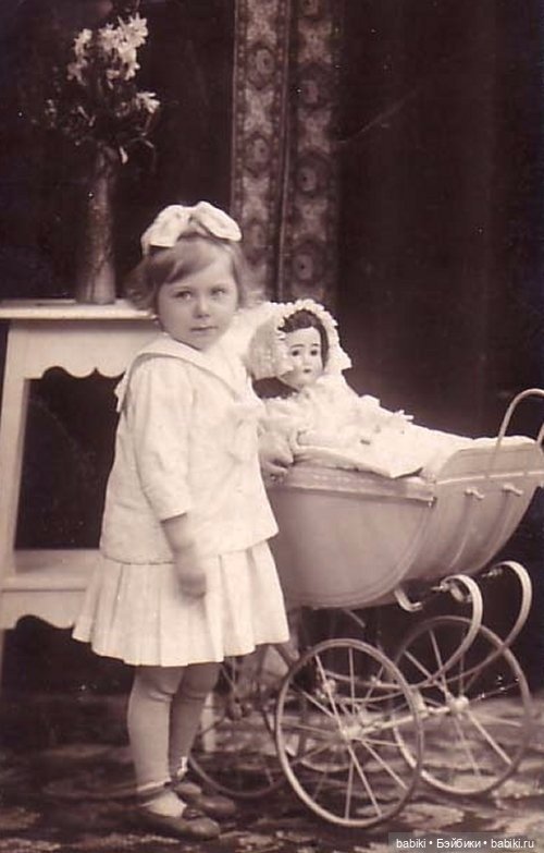 Старый фотоальбом. Девочки и куклы - продолжение