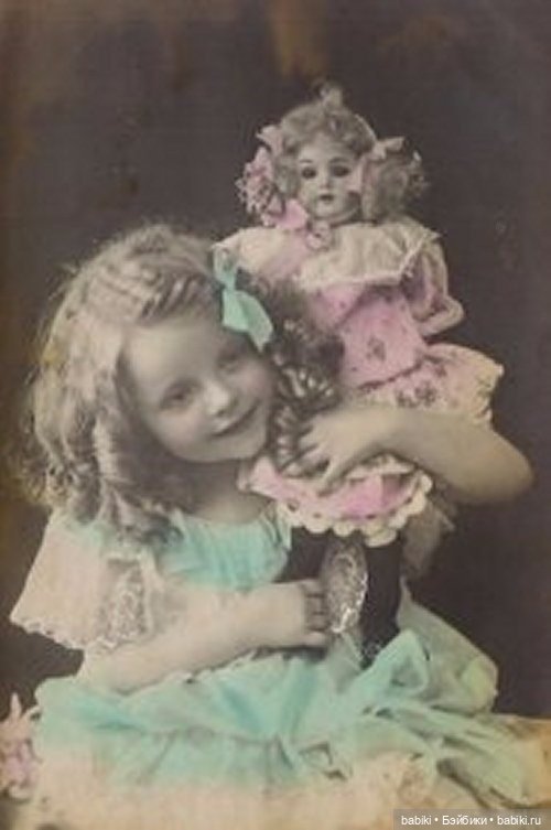 Старый фотоальбом. Девочки и куклы - продолжение