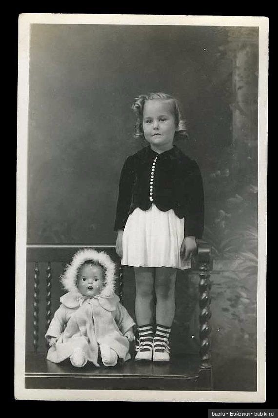 Старый фотоальбом. Девочки и куклы - продолжение