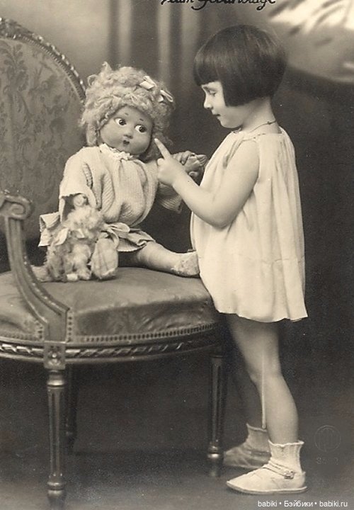 Старый фотоальбом. Девочки и куклы - продолжение