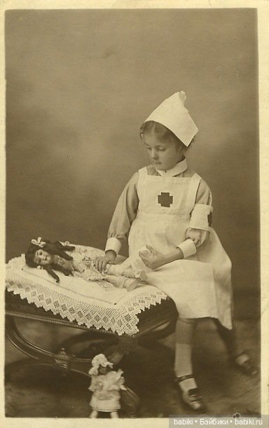 Старый фотоальбом. Девочки и куклы - продолжение