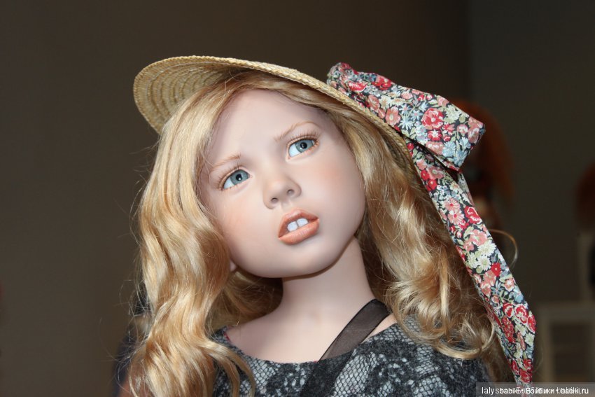 О чем задумалась Mafalda. Коллекционная кукла компании Zwergnase