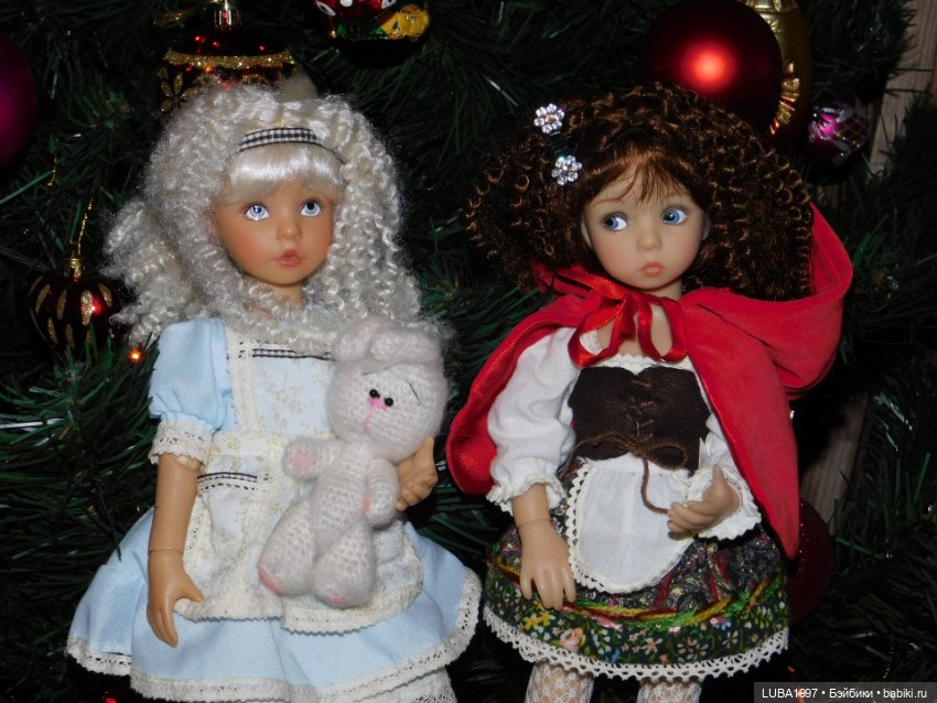 Мои девочки у Рождественнской елки (фото 4)