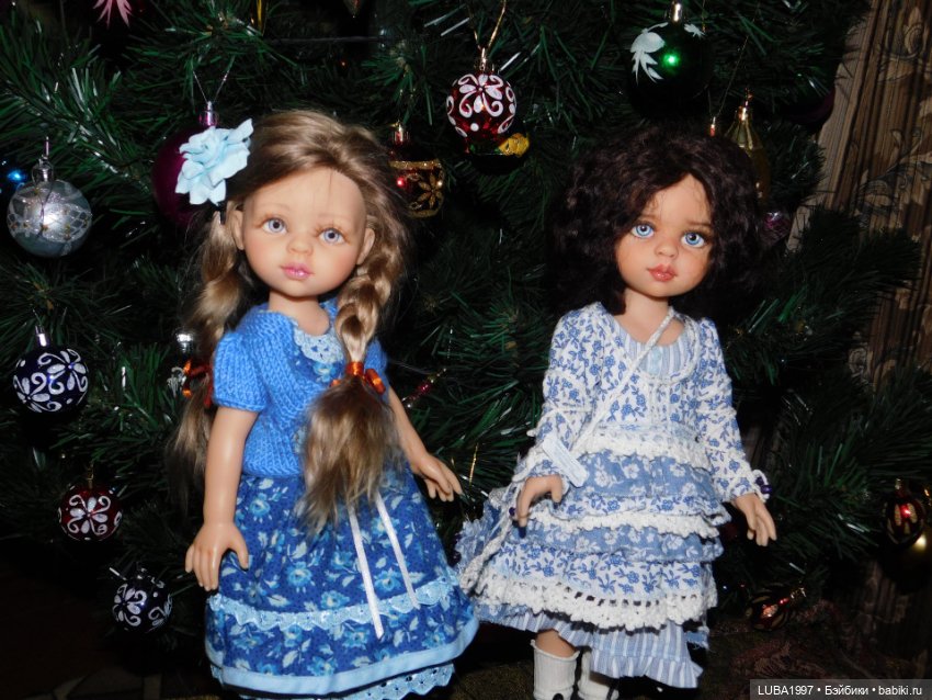 Мои девочки у Рождественнской елки (фото 7)