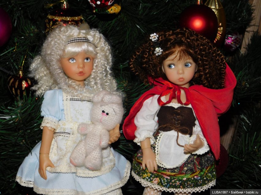 Мои девочки у Рождественнской елки (фото 3)