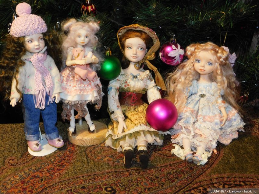 Мои девочки у Рождественнской елки (фото 2)