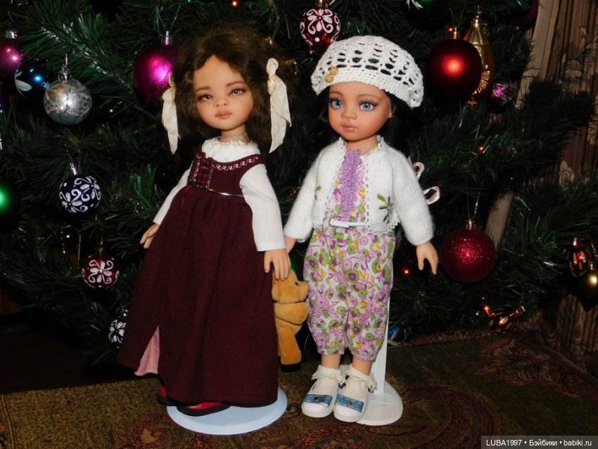 Мои девочки у Рождественнской елки (фото 9)