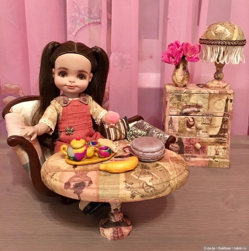 Малышка от Роберта Тоннера в собственной гостиной (фото 2)