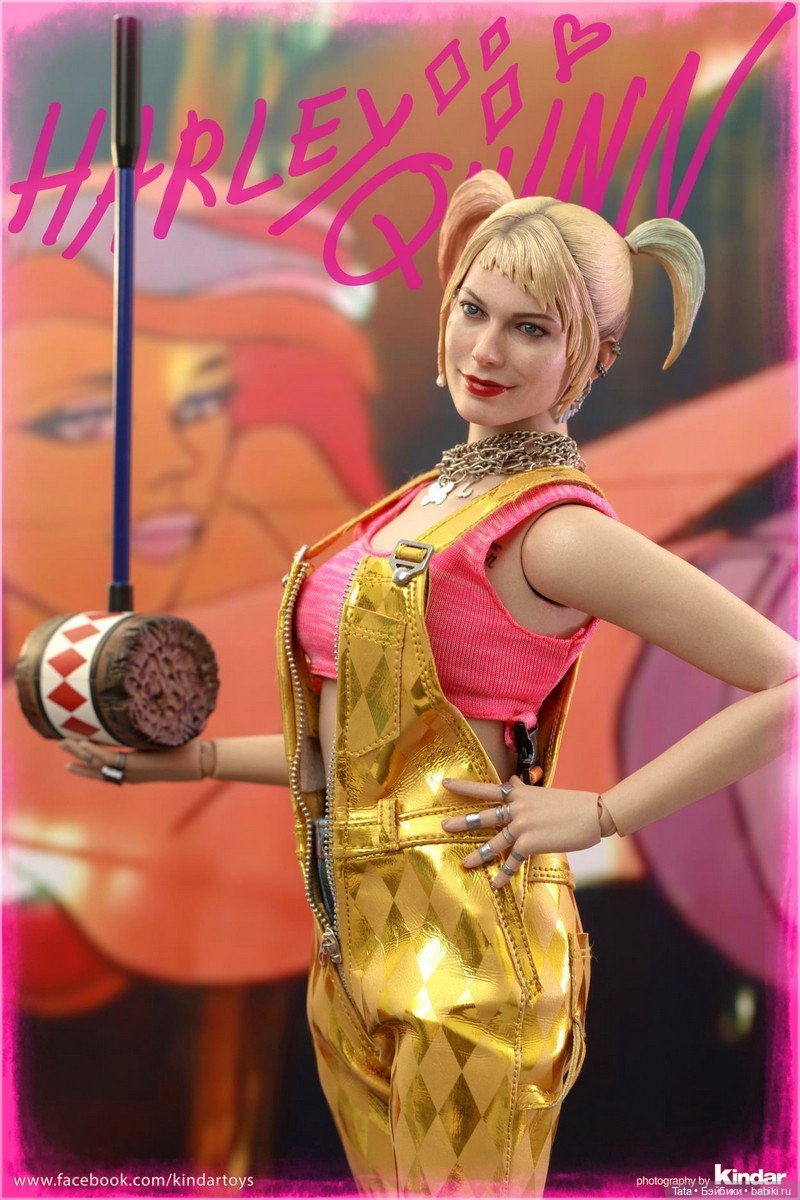 Харли Квинн в формате 1/6 от Hot Toys (фото 2)