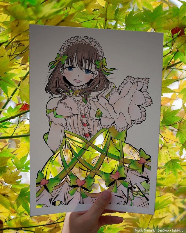 Японская художница раскрашивает вырезанные в бумаге силуэты с помощью окружающей природы (фото 8)