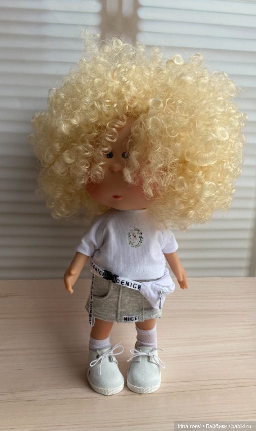 Миюша приоделась — Куклы Nines d'Onil (Нинес): Миа (Mia) (фото 5)