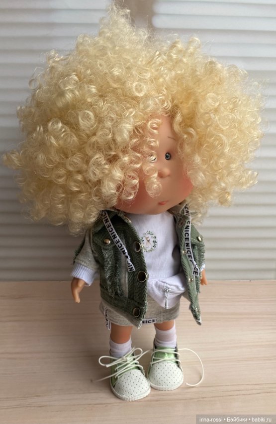 Миюша приоделась — Куклы Nines d'Onil (Нинес): Миа (Mia) (фото 6)