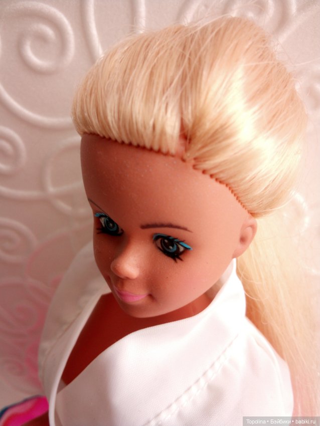 Неожиданная гостья — Аналоги Барби и куклы 1/6: клоны 90 (фото 6)