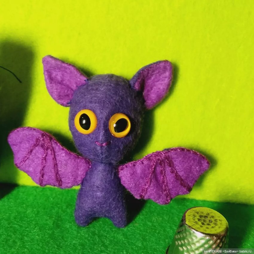 Летучий мышонок — Авторские игрушки из разных материалов: синельная проволока