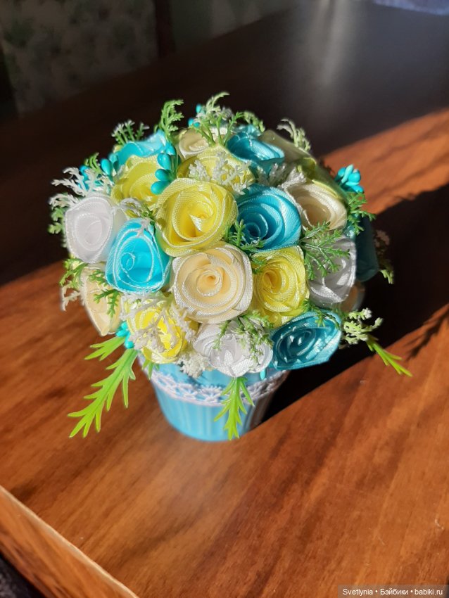 Композиции из роз — Авторские игрушки из разных материалов: синельная проволока