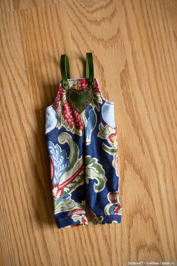 Небольшой гардероб для куклодеток формата YOSD 1/6 (26см)