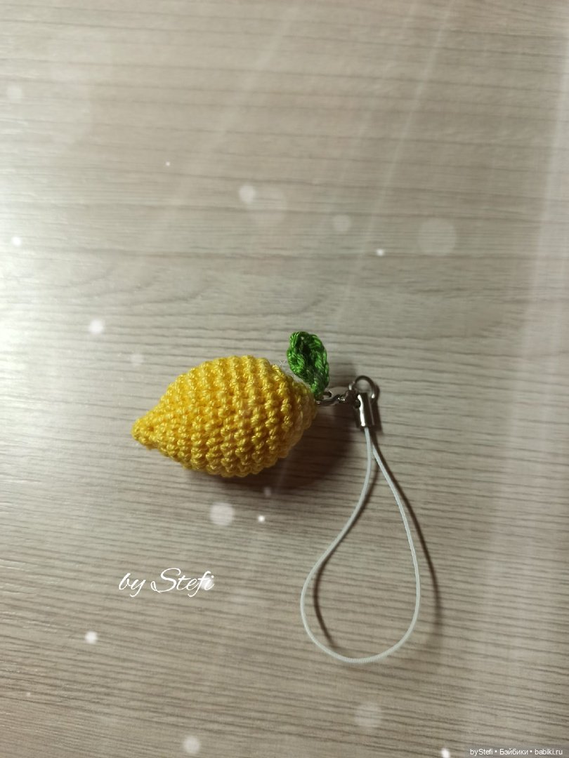 Глобального ничего пока не вяжу - некогда. Покажу лимончик