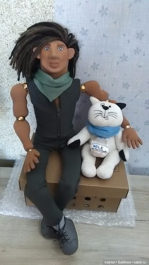 Силк любит милк. И гулять