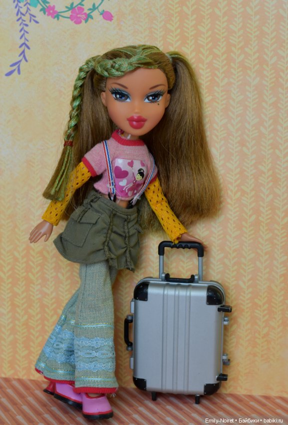Tokyo a Go-Go Yasmin — Куклы Bratz (Братц) и Moxie Girlz: MGA (фото 8)
