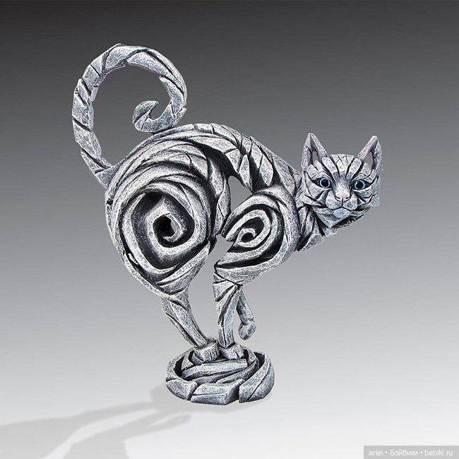 Дырявые скульптуры Мэтта Бакли