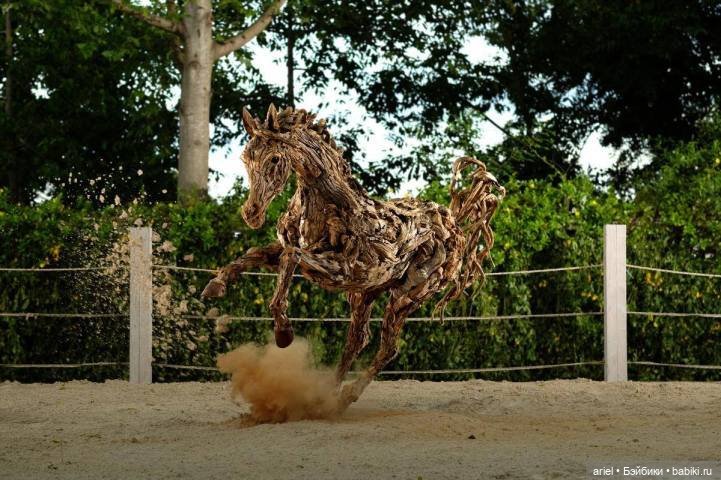 Удивительные динаминые скульптуры из коряг Джеймса Доран-Уэбба (фото 7)