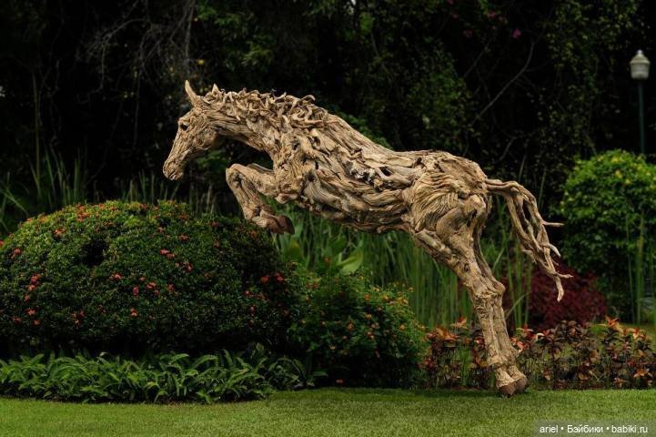 Удивительные динаминые скульптуры из коряг Джеймса Доран-Уэбба (фото 6)