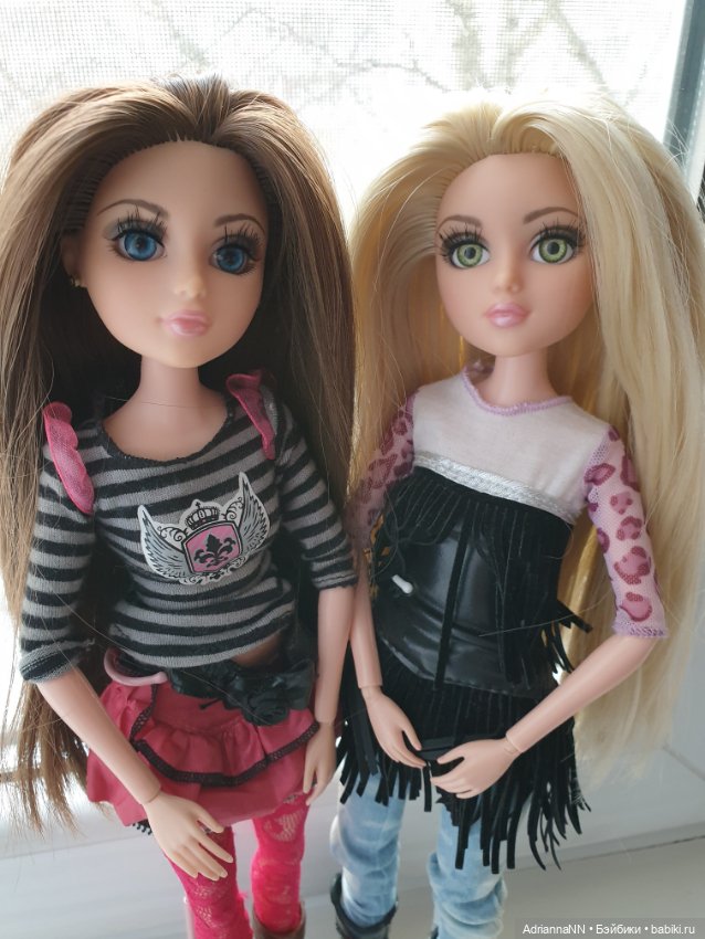 Две сестренки, блондинка и брюнетка Тристен Мокси Тинз (фото 9)