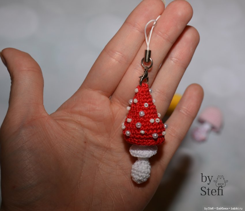 Покажу блошек :D Связала грибочки. Малявочные получились (фото 4)