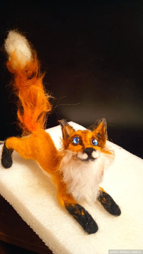 Игрушки из шерсти -"Ох уж эти лисы!" (фото 7)