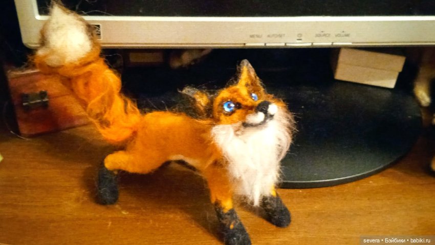 Игрушки из шерсти -"Ох уж эти лисы!" (фото 9)