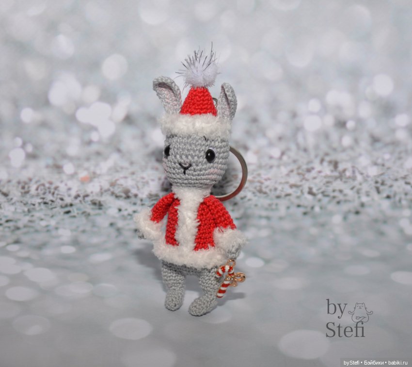 Зайка в костюме Деда Мороза (фото 6)