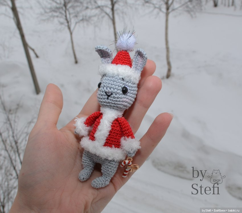 Зайка в костюме Деда Мороза (фото 9)