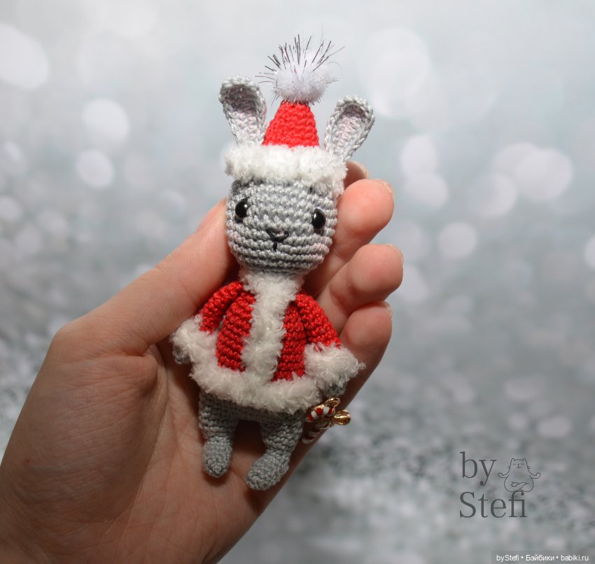 Зайка в костюме Деда Мороза (фото 7)