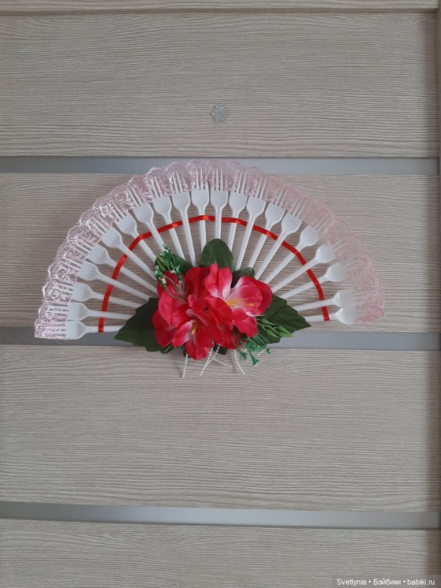 Веер для интерьера — Авторские игрушки из разных материалов: синельная проволока