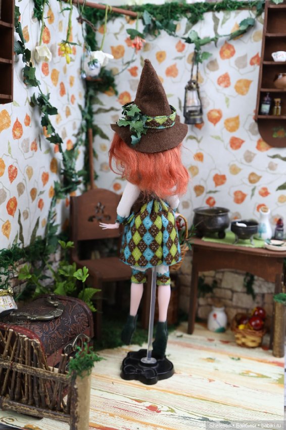 Ведьмин дом: ученица — ООАК Monster High и Ever After High: репейнт (фото 6)