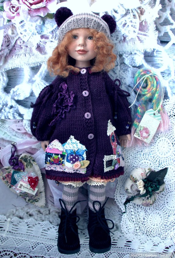 У нас новенькая девочка и костюмы тоже новые