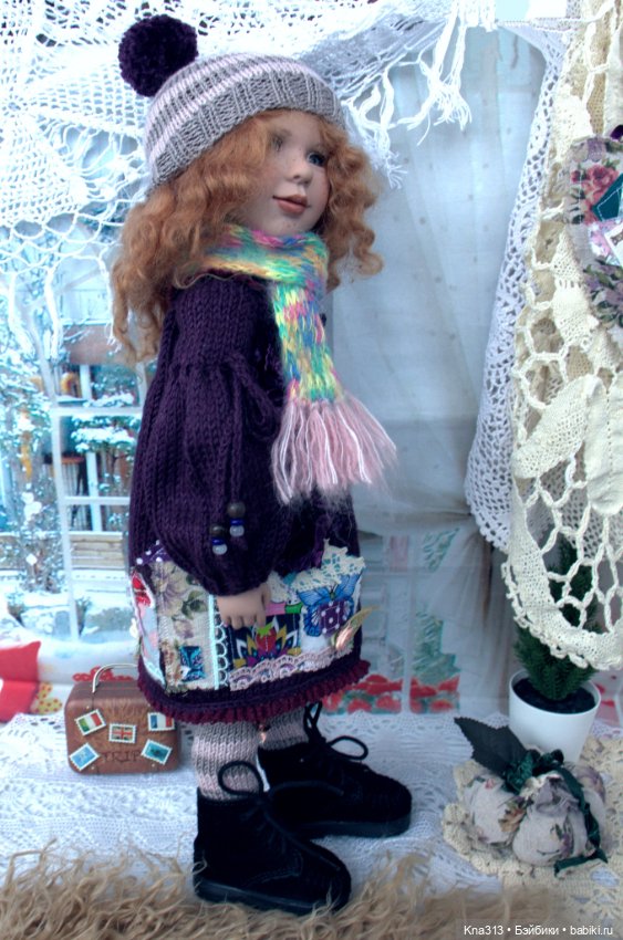 У нас новенькая девочка и костюмы тоже новые