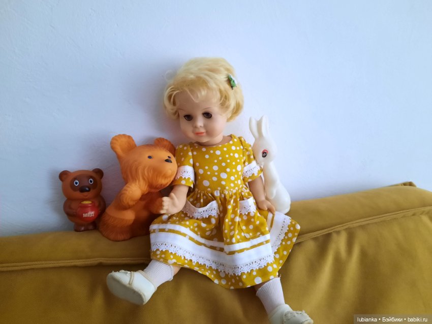 Линда тоже принарядилась в ожидании тепла