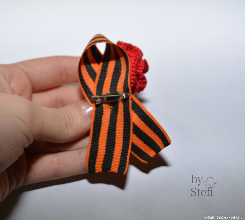 Брошка с гвоздичкой — Вязаные игрушки и амигуруми: крючком (фото 2)