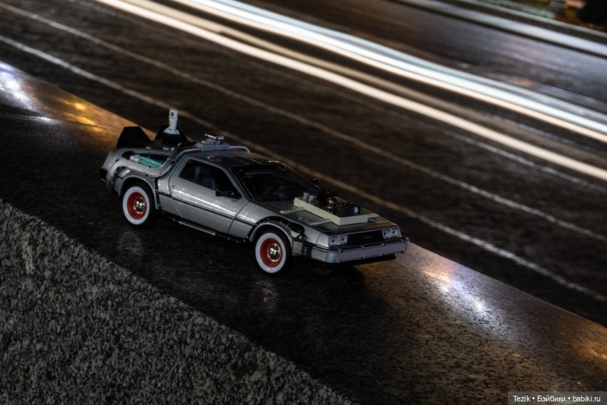 DeLorean DMC-12 и город — Коллекционные куклы разных авторов (Разное): редкие бренды (фото 7)