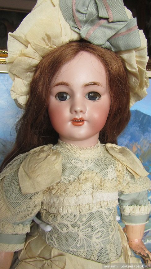 Платье для антикварной куклы
