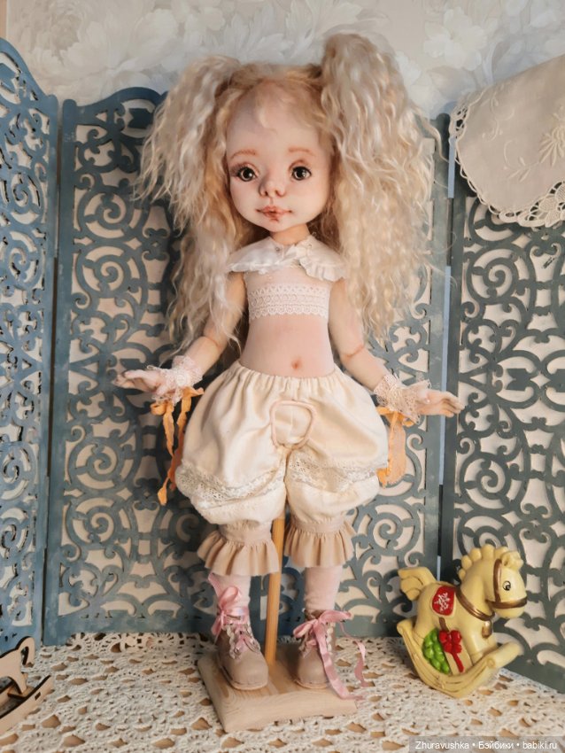 Алисия. Текстильная интерьерная куколка (фото 9)