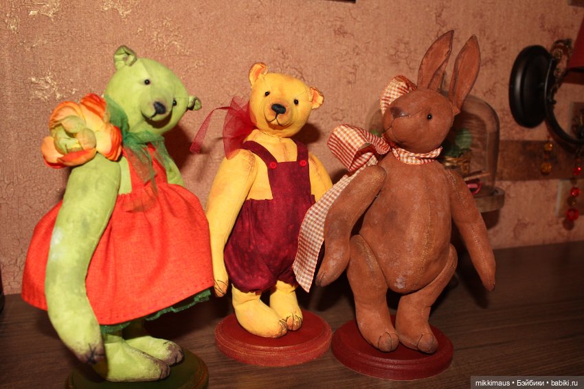 Трио к выставке на Тишинке