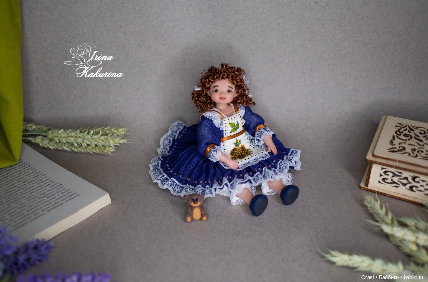 Девочка с хвостиками — Авторские миниатюрные куклы: лепка (фото 7)
