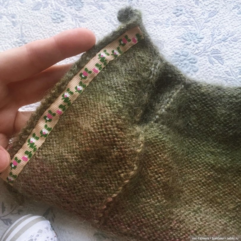 Вяжу куколкам.. изнанка — Одежда и обувь для кукол своими руками: фото