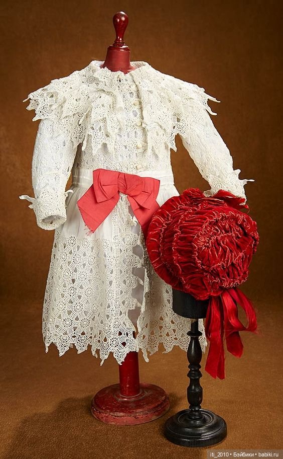 Простое белое платьице для антикварной девочки (ну или капля вдохновения на остаток дня)