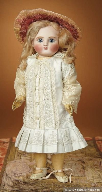 Простое белое платьице для антикварной девочки (ну или капля вдохновения на остаток дня)