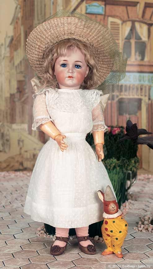 Простое белое платьице для антикварной девочки (ну или капля вдохновения на остаток дня)